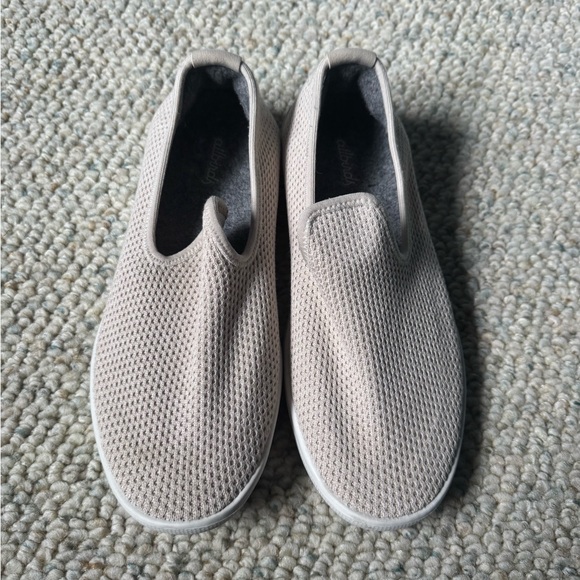 allbirds Shoes - Women’s Allbirds Tree Loungers Tan Size 8